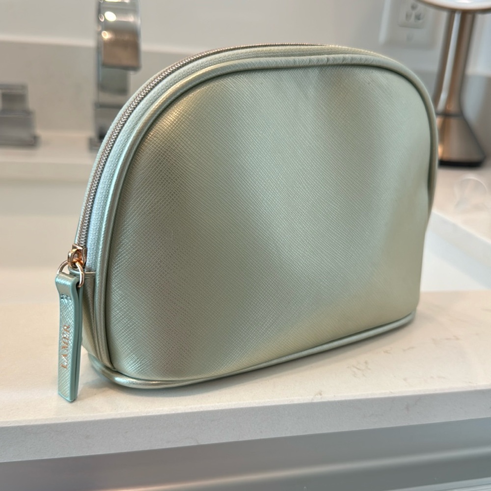 La mer make up bag